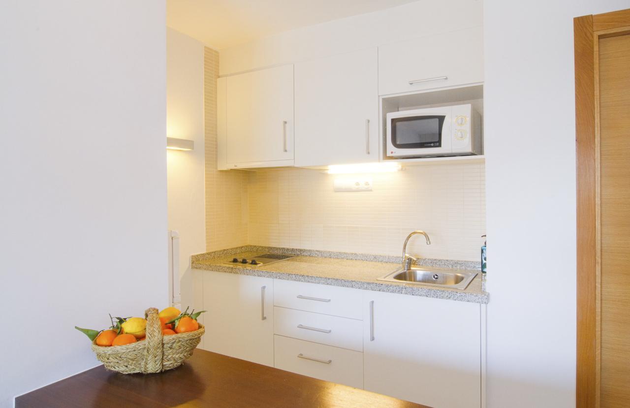 Apartamentos Bon Lloc Santa Eularia des Riu Luaran gambar