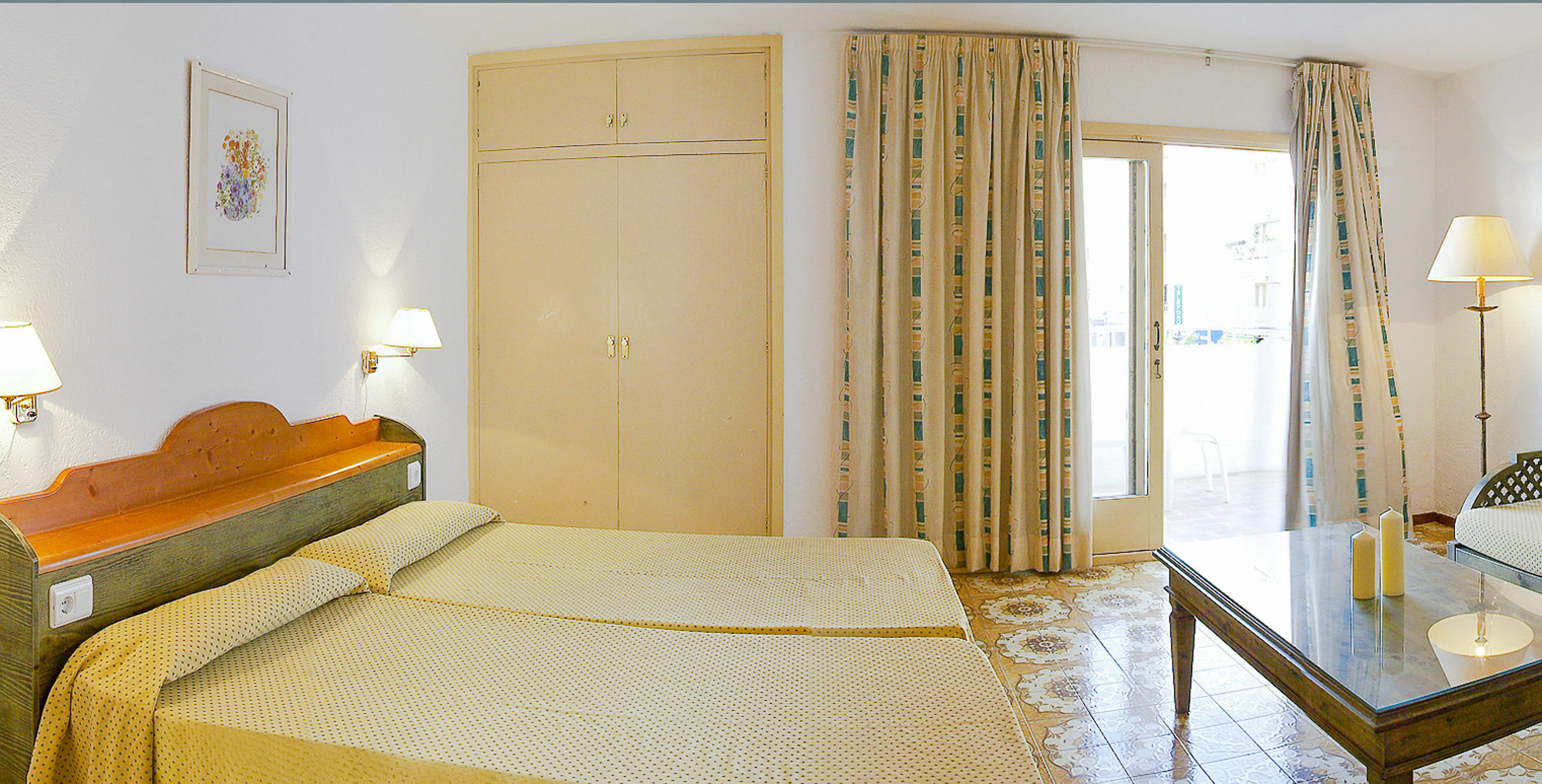 Apartamentos Bon Lloc Santa Eularia des Riu Luaran gambar